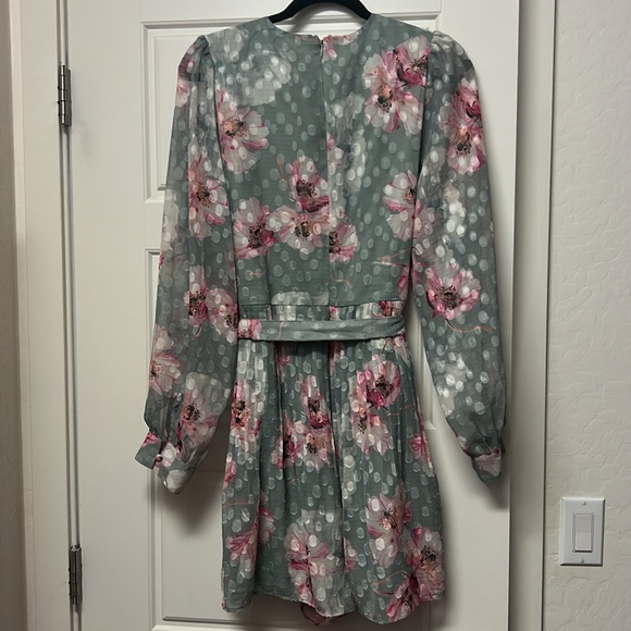 Express Floral Romper Sz XL - Picture 2 of 6